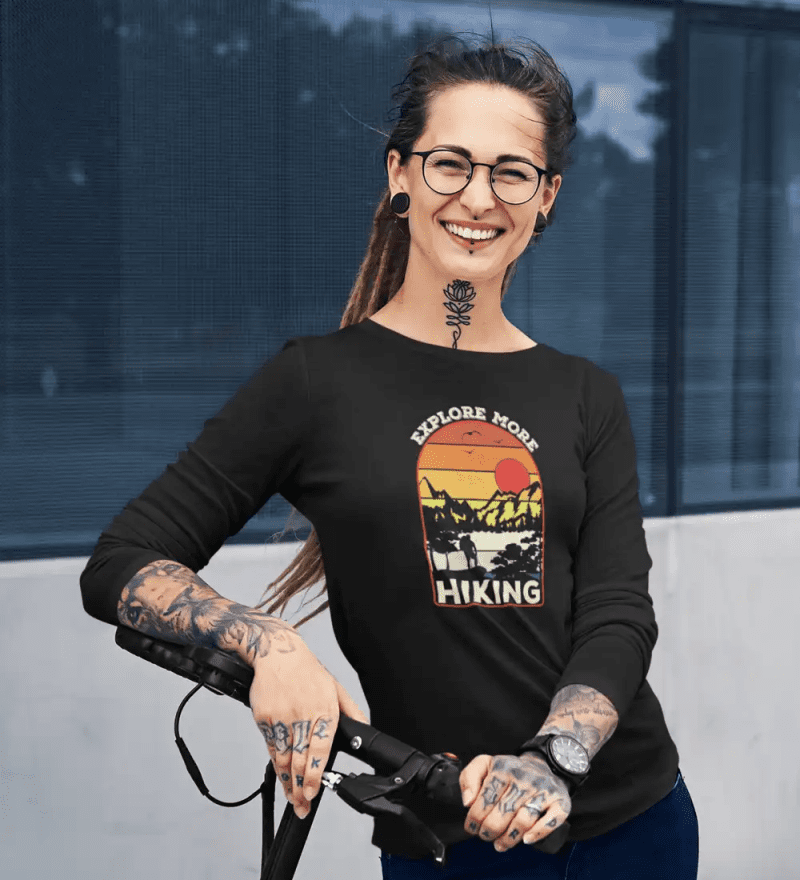 Explore More Hiking Women Longsleeve Black Model