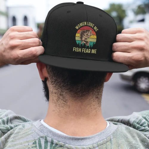 Women love me fish hate me flatbill hat black model